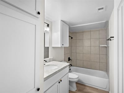 Property photo 5 at 3819 Southway DR Unit #211 - 2 bed 1 bath home