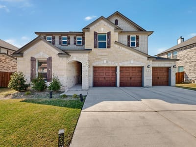 Living area at 3830 Riardo Dr - 5 bed 2 bath home