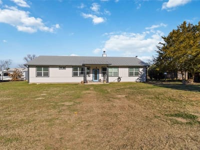 Kitchen at 3870 S SH 304 - 3 bed 2 bath home