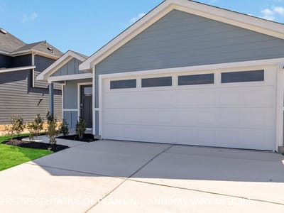 Living area at 390 Ebbsfleet DR - 3 bed 2 bath home