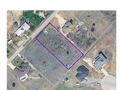 Primary bedroom at 390 Engelke Rd - East Ridge, Niederwald, TX