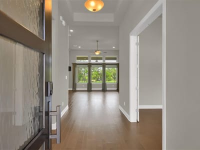 Living area at 3901 Stanyan Dr - 4 bed 3 bath home