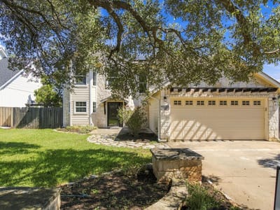 Photo 2 of 39 at 3902 Hawkshead DR - 4 bed 3 bath home