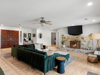 Property photo 5 at 3902 Knollwood DR Unit #A - 4 bed 2 bath home