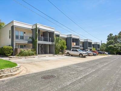 Kitchen at 3903 Seiders Ave Unit #202 - 1 bed 1 bath home