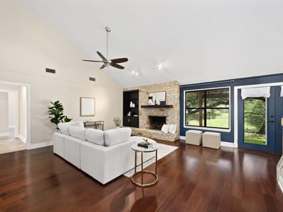 Living area at 3908 Valley VW - 4 bed 2 bath home