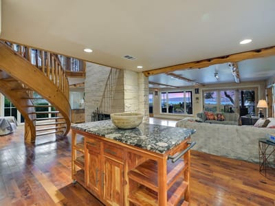 Photo 5 of 35 at 3911 Lago Vista DR - 3 bed 3 bath home
