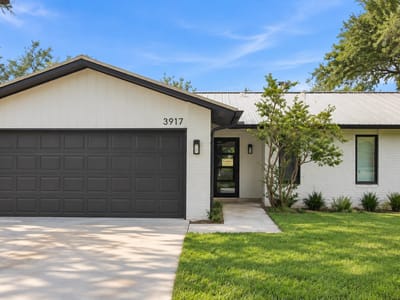 Photo 2 of 32 at 3917 Leafield DR - 3 bed 2 bath home