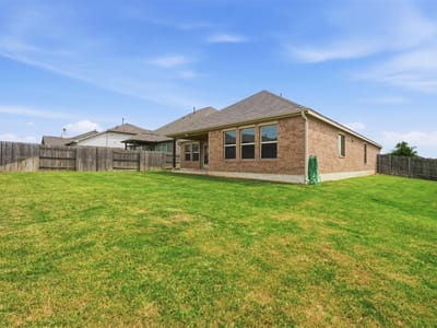 Living area at 392 Algaroba Loop - 3 bed 2 bath home