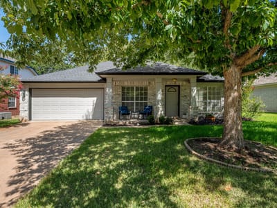 Property photo 2 at 3936 Kristencreek LN - 4 bed 2 bath home