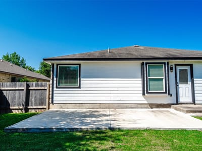 Property photo 4 at 394 Verano CIR - 4 bed 2 bath home