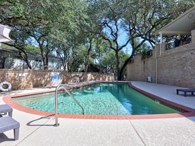 Property photo 2 at 3974 Far West BLVD - 2 bed 2 bath home