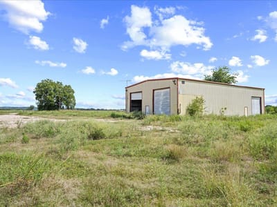 Property photo 4 at 399 Prune RD - Wm H Taylor, La Grange, TX