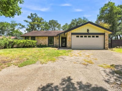 Property photo 2 at 4 & 6 Acacia DR - 3 bed 2 bath home