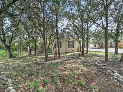 Property photo 5 at 4 Cedarwood CIR - 3 bed 2 bath home