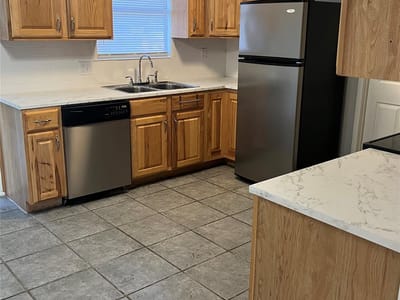 Primary bedroom at 4 Hollywood Dr - 2 bed 1 bath home