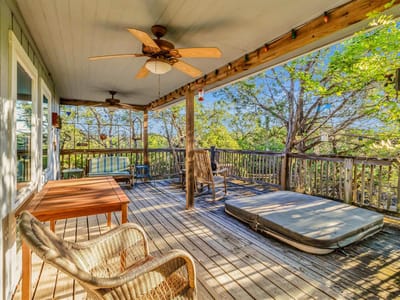 Photo 3 of 34 at 40 La Toya TRL - 3 bed 2 bath home