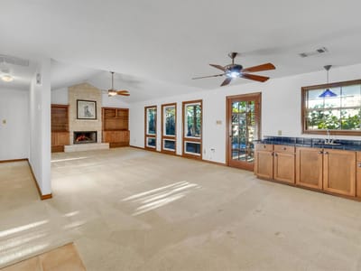 Photo 5 of 34 at 40 La Toya TRL - 3 bed 2 bath home