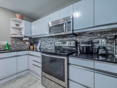 Photo 3 of 40 at 40 N Interstate 35 Highway Unit #4A4 - 2 bed 2 bath home