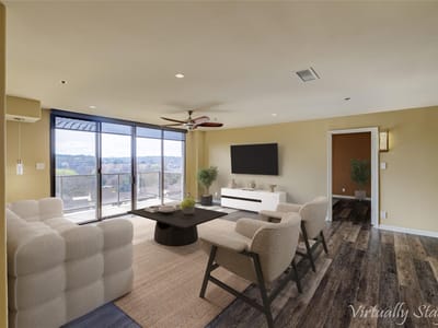 Living area at 40 N Interstate 35 Unit #6D3 - 2 bed 2 bath home