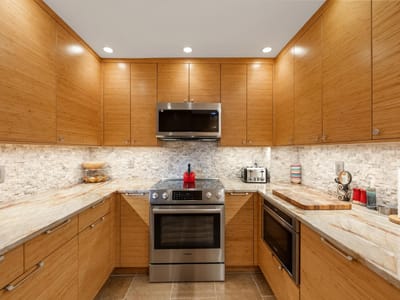 Photo 5 of 34 at 40 N Interstate 35 Unit #7D4 - 2 bed 2 bath home