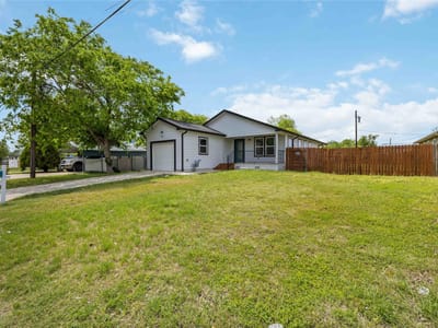 Kitchen at 400 Booth St - 3 bed 2 bath home