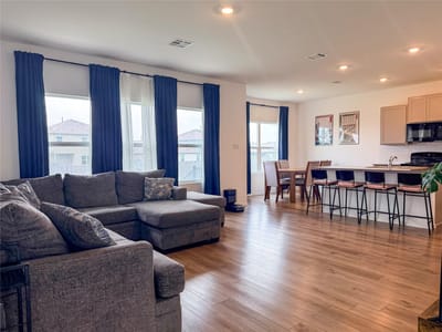 Primary bedroom at 400 Canley LOOP - 3 bed 2 bath home