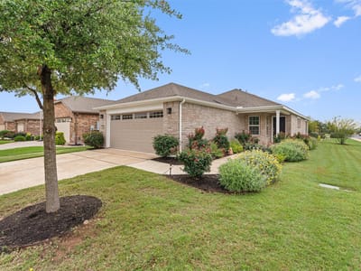 Living area at 400 Fannin Ct - 2 bed 2 bath home