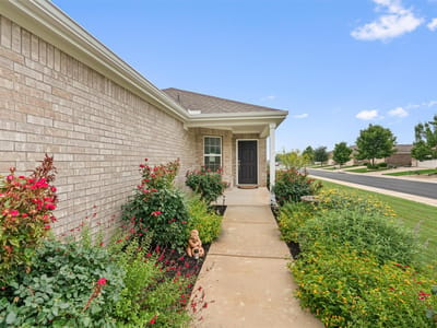 Primary bedroom at 400 Fannin Ct - 2 bed 2 bath home