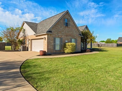 Kitchen at 400 Rio Grande Ave - 3 bed 2 bath home