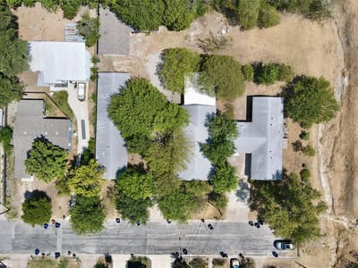 Property photo 5 at 400 Swanee DR - Silverton Heights, Austin, TX
