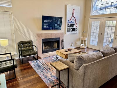 Property photo 2 at 400 W Mary ST - 2 bed 2 bath home
