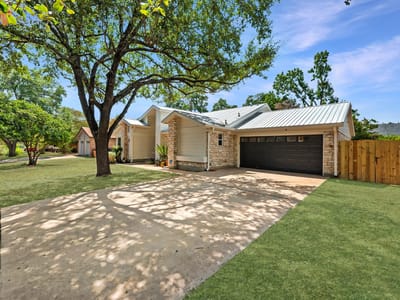 Photo 3 of 38 at 4001 Burr Oak LN - 4 bed 3 bath home