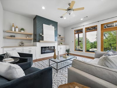 Living area at 4004 Cloudy Ridge RD - 4 bed 3 bath home