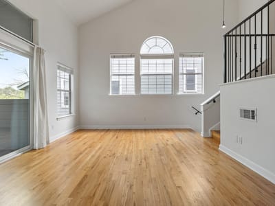 Primary bedroom at 4006 Shoal Creek BLVD Unit #B - 2 bed 2 bath home