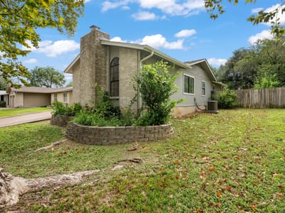 Photo 3 of 40 at 4009 Hillside DR - 3 bed 2 bath home