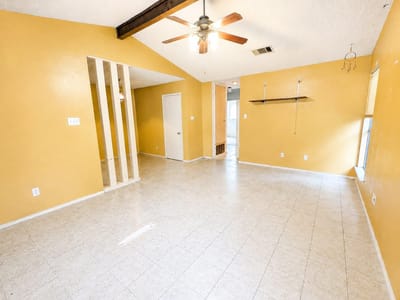 Property photo 3 at 4009 Stonebridge DR Unit #B - 2 bed 1 bath home