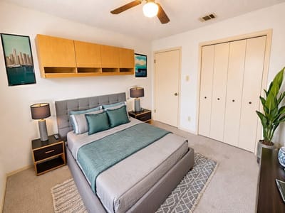 Property photo 4 at 4009 Stonebridge DR Unit #B - 2 bed 1 bath home