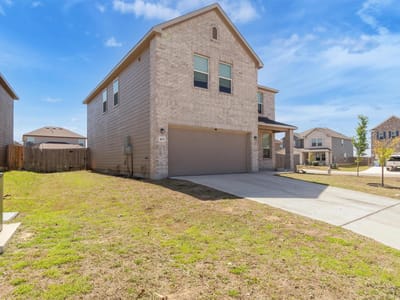 Kitchen at 401 Briarfield DR - 4 bed 2 bath home