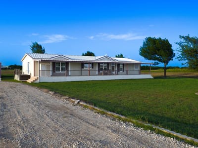 Primary bedroom at 401 County Road 330 - 3 bed 2 bath home