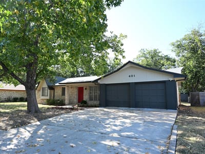Property photo 3 at 401 Dove Creek DR - 3 bed 2 bath home