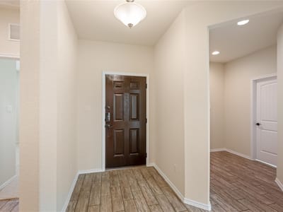 Property photo 4 at 401 Duroc DR - 3 bed 2 bath home