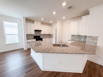 Photo 2 of 19 at 401 Fort William ST Unit #33 - 3 bed 2 bath home