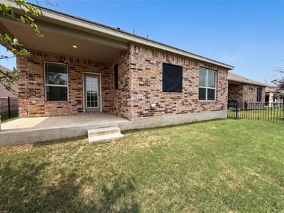 Photo 5 of 19 at 401 Fort William ST Unit #33 - 3 bed 2 bath home