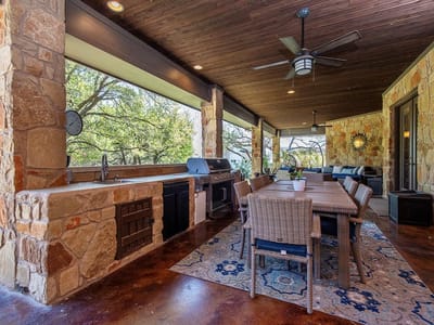 Living area at 401 Goldridge DR - 4 bed 3 bath home