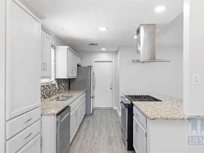 Property photo 5 at 401 Oakridge PASS - 3 bed 2 bath home