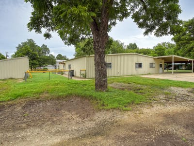 Property photo 2 at 401 Wilkes ST - Byrne, Smithville, TX