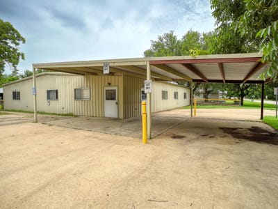 Property photo 3 at 401 Wilkes ST - Byrne, Smithville, TX