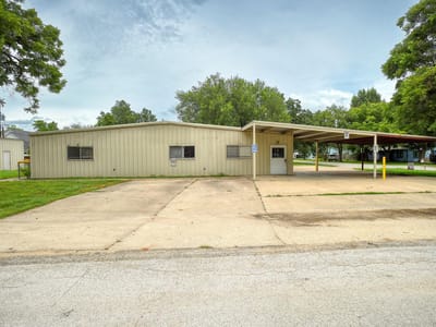 Property photo 4 at 401 Wilkes ST - Byrne, Smithville, TX