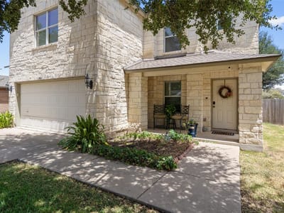 Property photo 2 at 4010 Kings Canyon DR - 3 bed 2 bath home